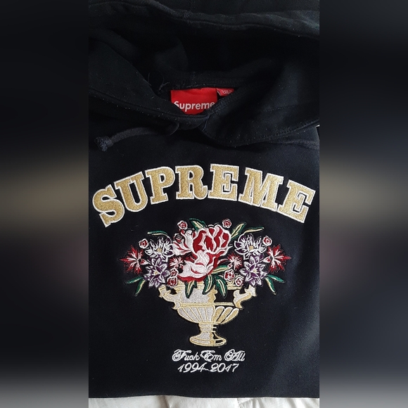 Supreme Centerpiece Hooded Sweatshirt *FW17* - Picture 4 of 16